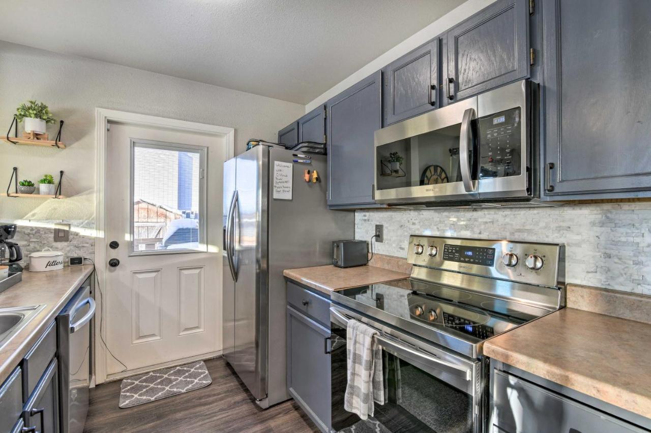 Updated Townhome Near Airport And Shopping! Anchorage Exteriör bild