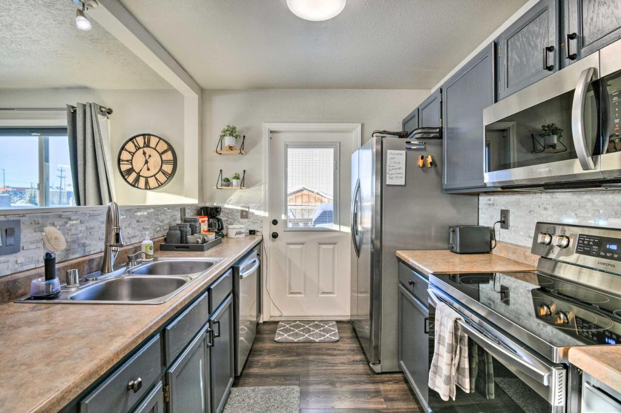 Updated Townhome Near Airport And Shopping! Anchorage Exteriör bild
