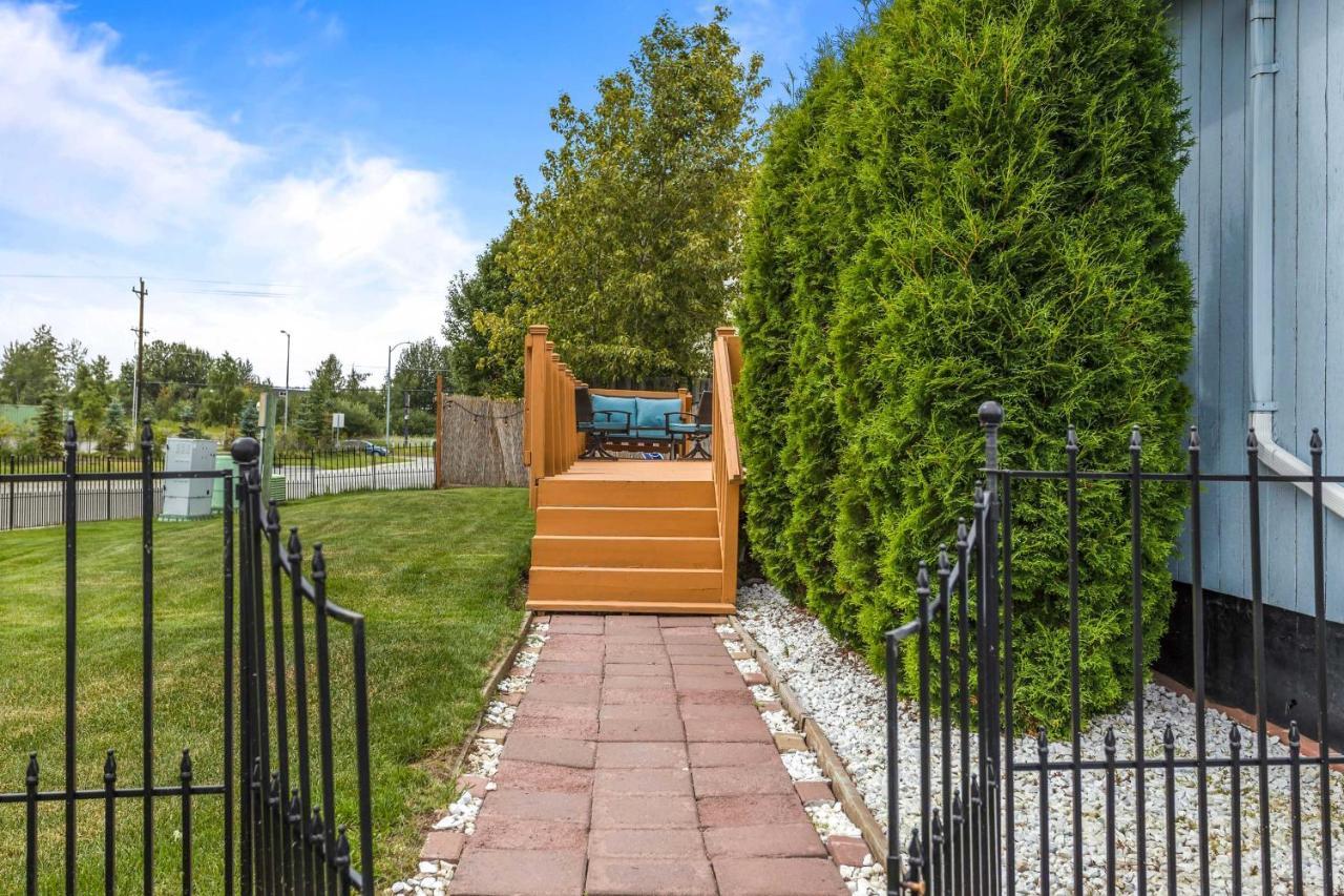 Updated Townhome Near Airport And Shopping! Anchorage Exteriör bild